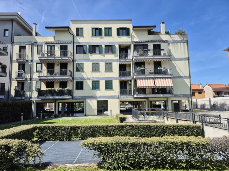 Palazzina a Muggiò – Delcasa immobiliare
