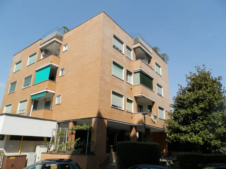 Palazzina a cormano – Delcasa immobiliare